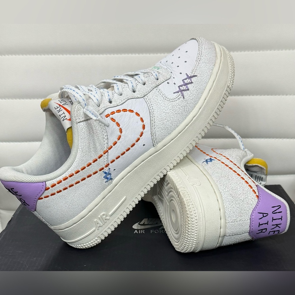 Nike Air Force 1 ‘07 SE  Women Sz 7.5 / Men’s 9 / DX2348-100 Pre Owned GUC